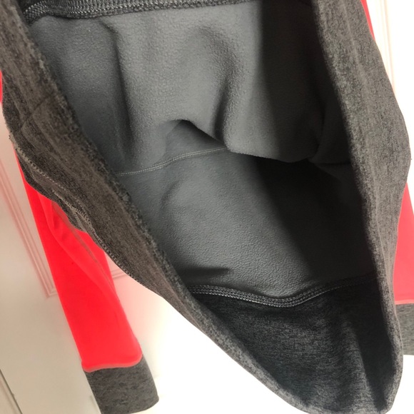 NIKE- high neck thermal hoodie with Thumb holes - Picture 6 of 7